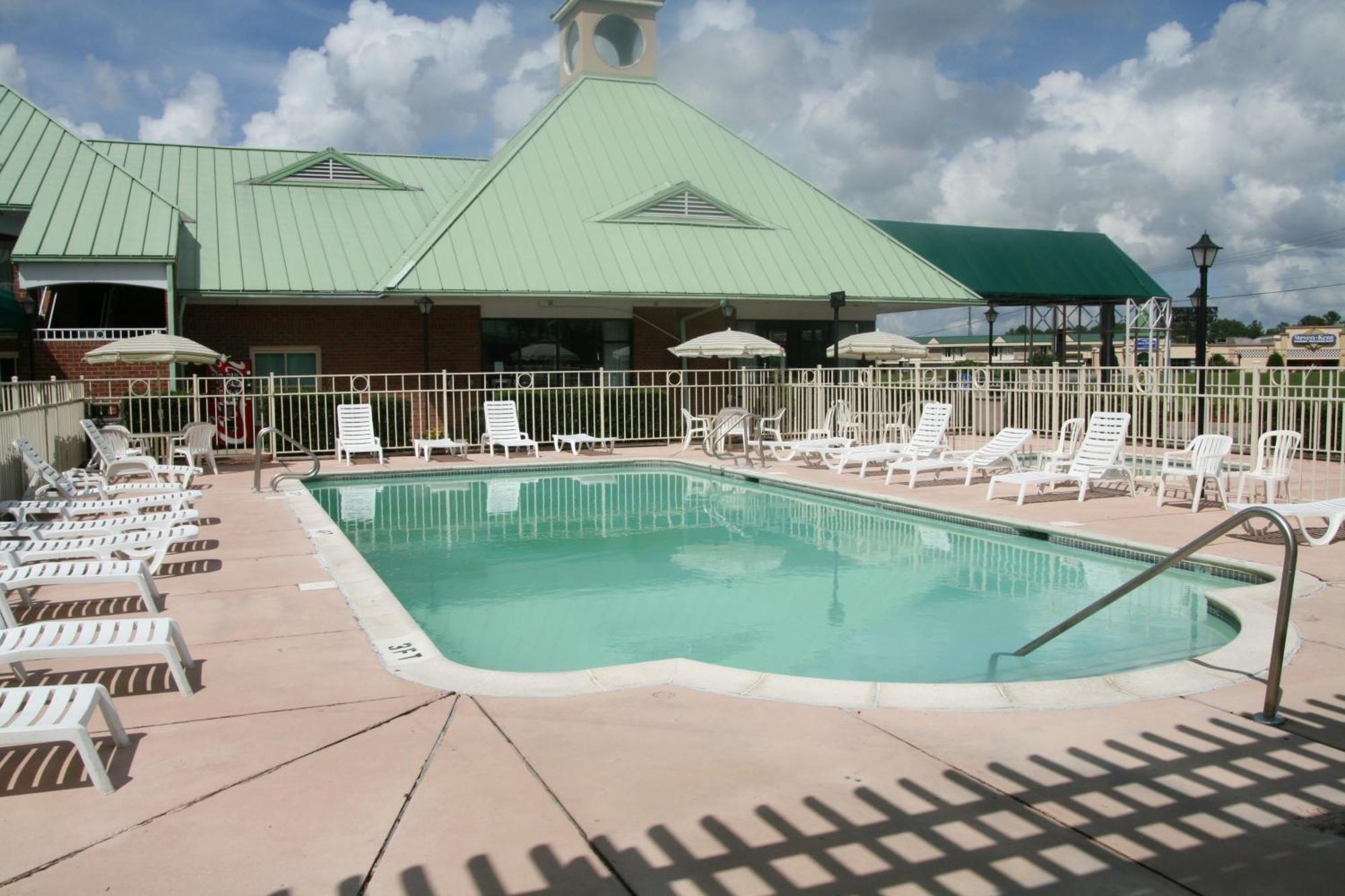 Days Inn by Wyndham Petersburg/South Fort Lee Exterior foto